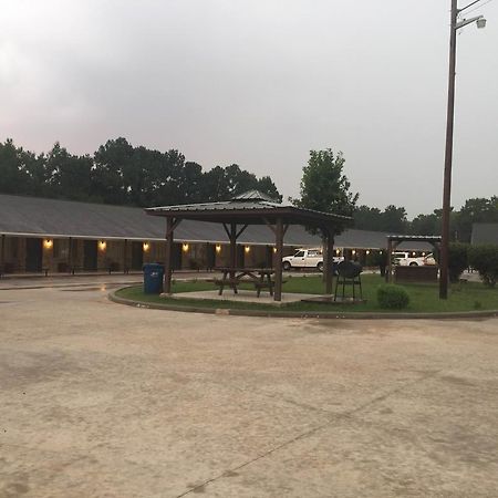 Garden Inn&Suites Silsbee Exterior foto