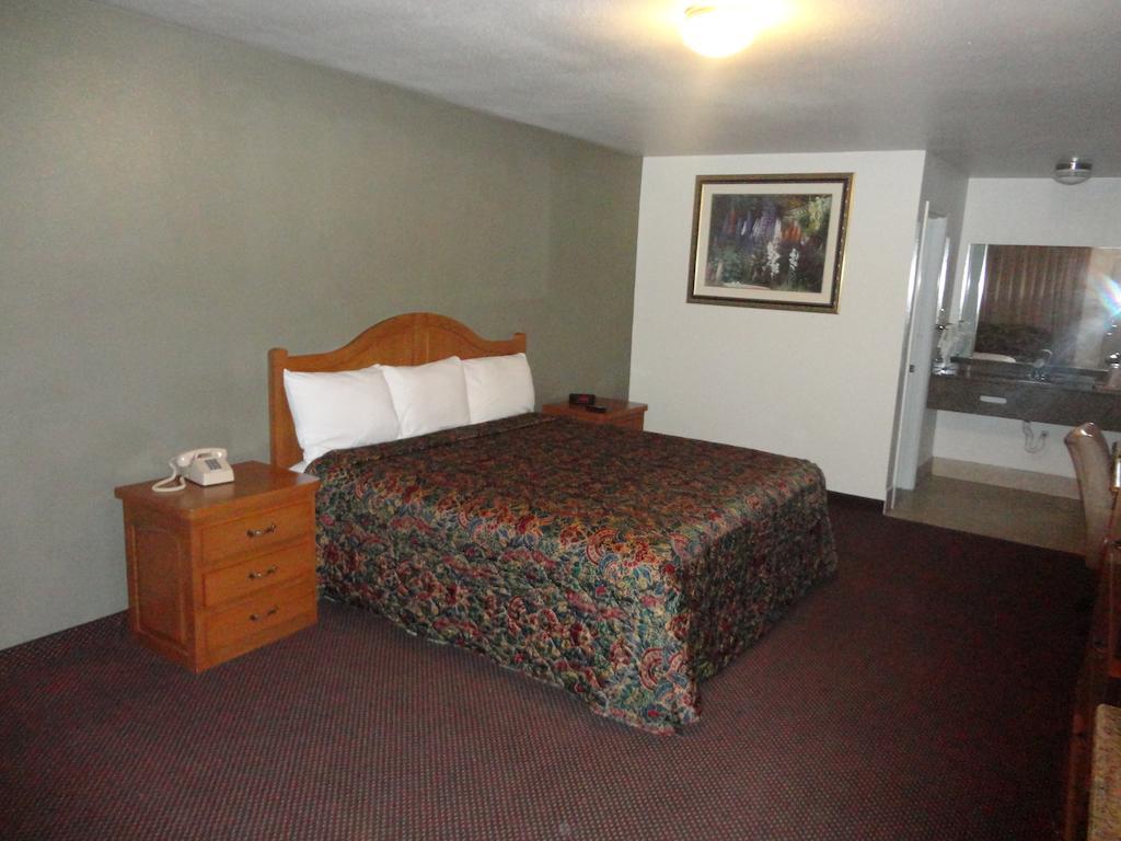Garden Inn&Suites Silsbee Exterior foto